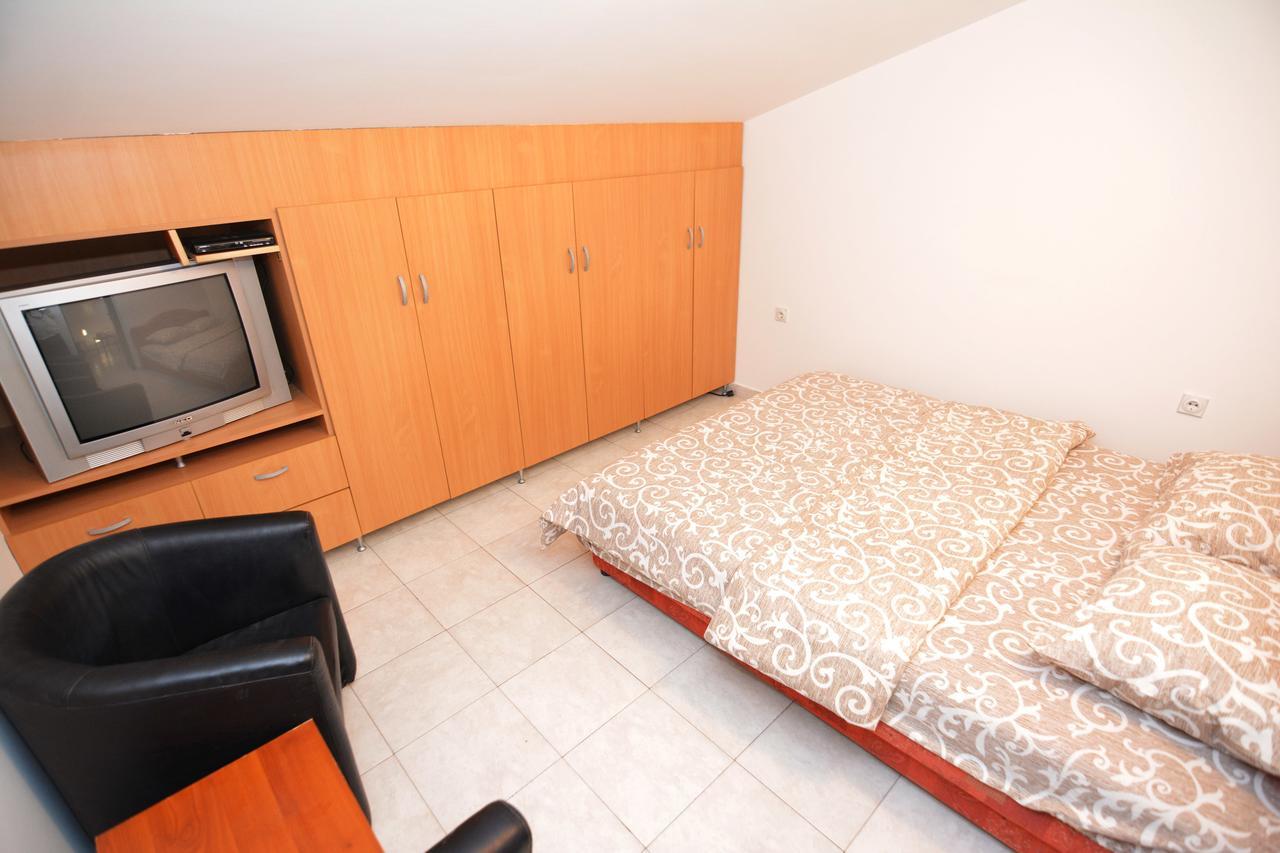 Apartments Jovana Petrovac Exterior photo