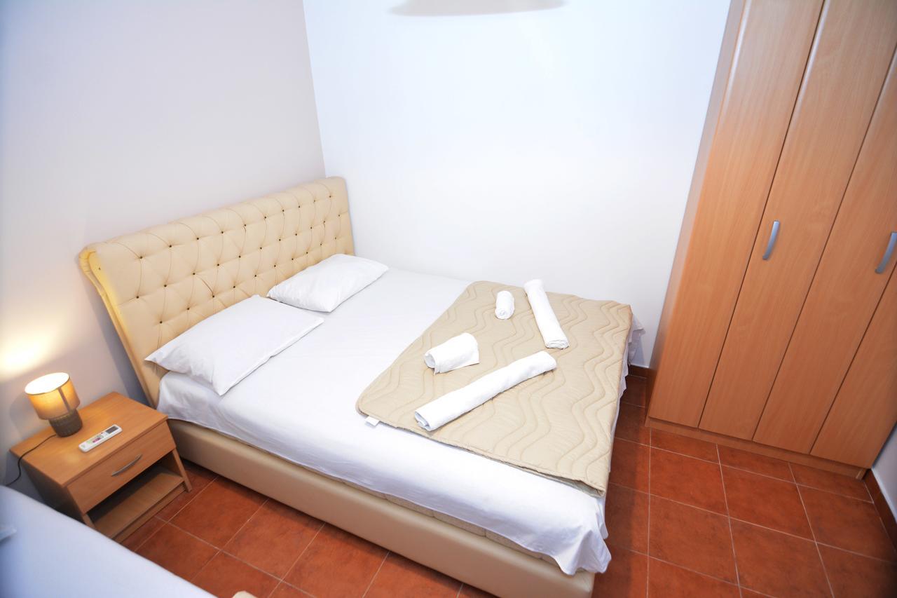 Apartments Jovana Petrovac Exterior photo