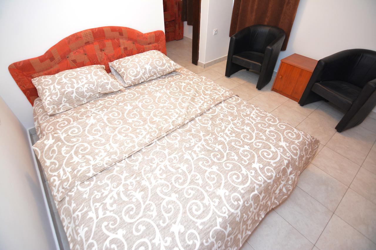 Apartments Jovana Petrovac Exterior photo